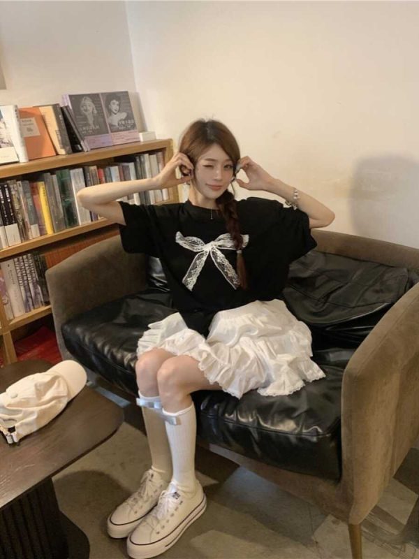 Plus-Size Black Lace Bow Short Sleeve T-Shirt - Loose Mid-Length Korean Style Top for Women