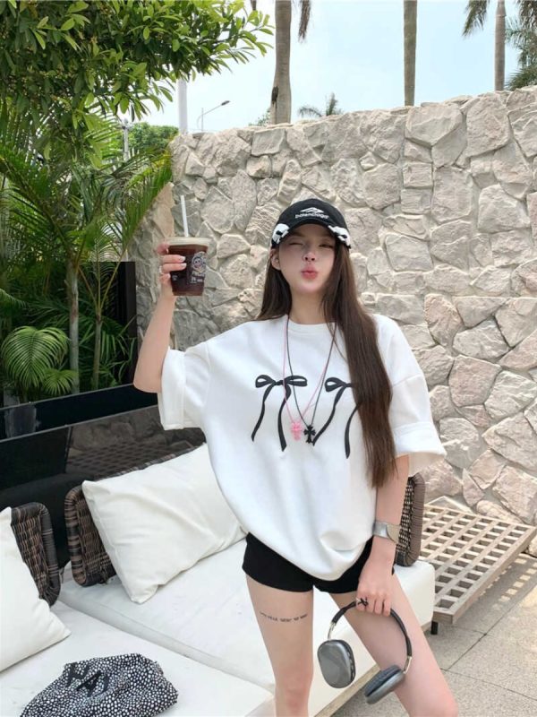 Plus Size Loose White Short-Sleeve T-Shirt for Women with Butterfly Knot Print, Harajuku Style, Casual Cotton Top for Students
