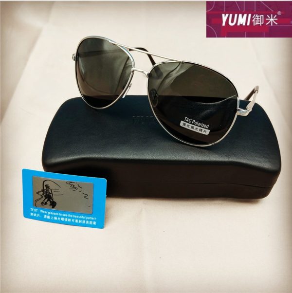 Polarized Sunglasses for Men and Women, Large Frame Driving Glasses, Stylish Frog Design for Ultimate UV Protection
