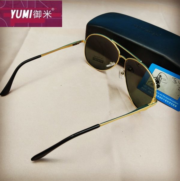 Polarized Sunglasses for Men and Women, Large Frame Driving Glasses, Stylish Frog Design for Ultimate UV Protection