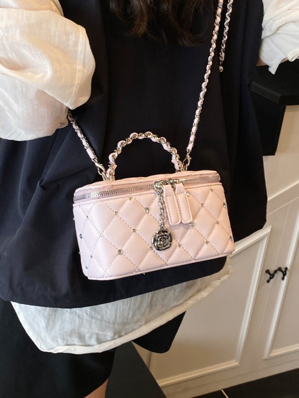 Quilted Chain Bucket Bag - Minimalist Elegant Shoulder Bag for Summer 2025, Exquisite and Trendy Design