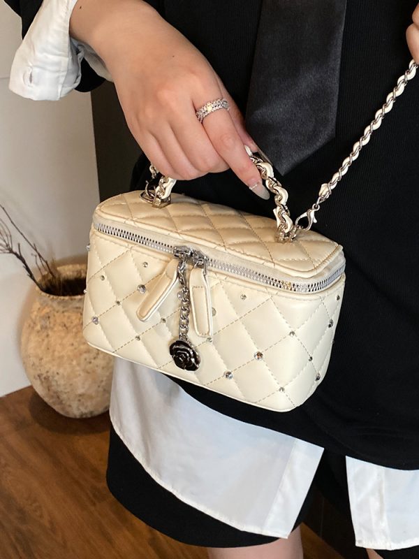 Quilted Chain Bucket Bag - Minimalist Elegant Shoulder Bag for Summer 2025, Exquisite and Trendy Design