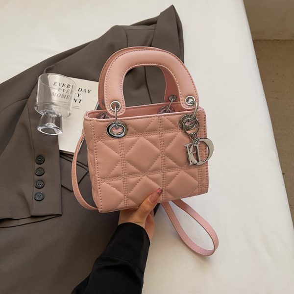 Quilted Chanel-Style Handbag for Women, 2025 Spring Versatile Shoulder Bag, High-End Crossbody Design, Fashionable Chic Accessory