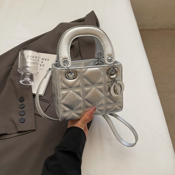 Quilted Chanel-Style Handbag for Women, 2025 Spring Versatile Shoulder Bag, High-End Crossbody Design, Fashionable Chic Accessory