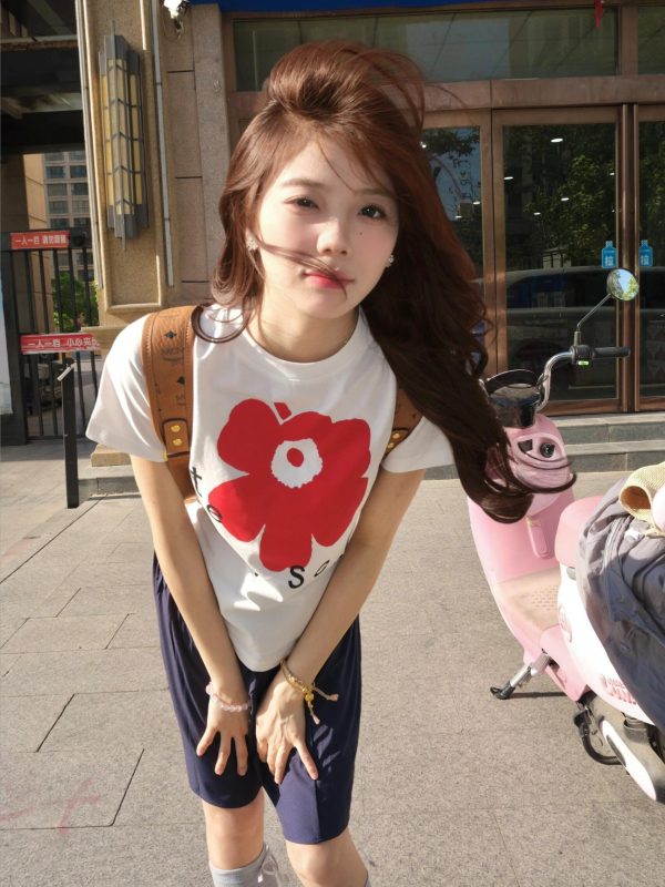 Red Floral Print Slim Fit Short Sleeve T-Shirt for Women - Casual American Style Pure Cotton Summer Top