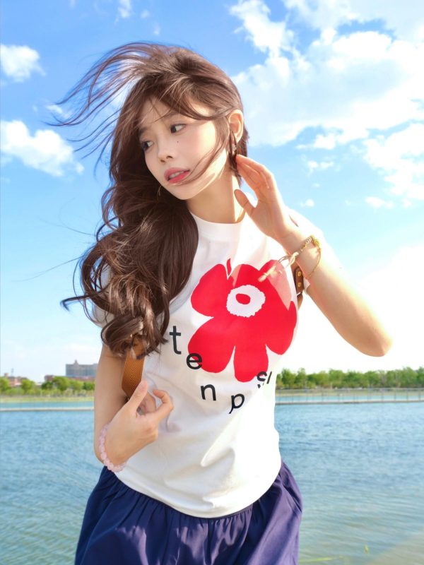 Red Floral Print Slim Fit Short Sleeve T-Shirt for Women - Casual American Style Pure Cotton Summer Top