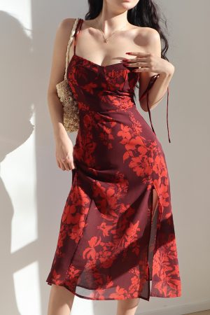 Red Printed High Slit Tie Strap Dress for Women - Sexy Waist-Defined Vacation Style, Perfect for Summer 2023