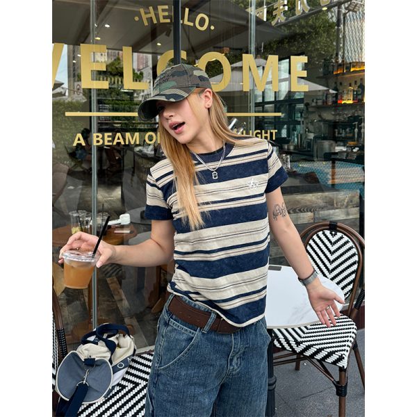Retro American Striped Loose Short Sleeve T-Shirt for Women - Summer 2024 INS Style Top, Casual Y2K Fashion