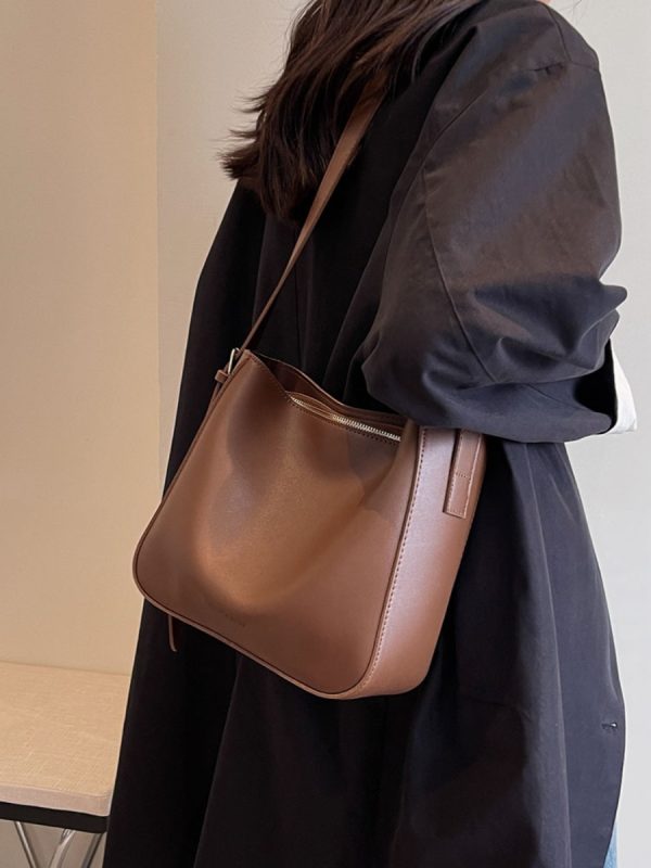 Retro Casual Shoulder Bag for Women - Trendy Spring Summer 2025 Bucket Crossbody Bag for Commuting and Everyday Use