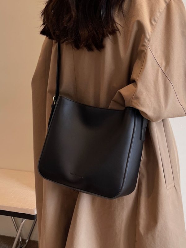 Retro Casual Shoulder Bag for Women - Trendy Spring Summer 2025 Bucket Crossbody Bag for Commuting and Everyday Use