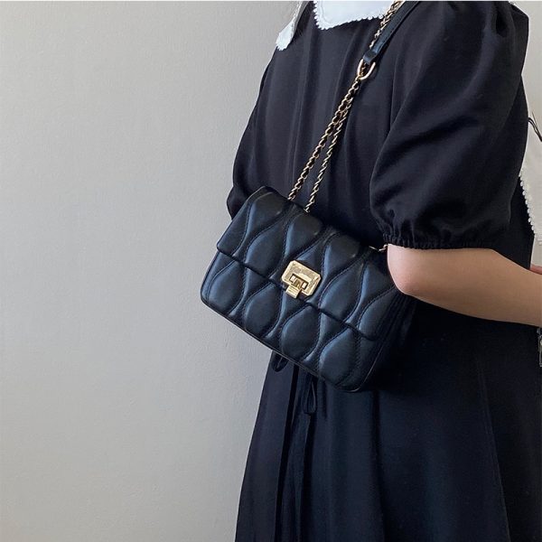 Retro Chain Bag for Women - Versatile Spring/Summer Shoulder & Crossbody Small Bag - 2025 Niche Design