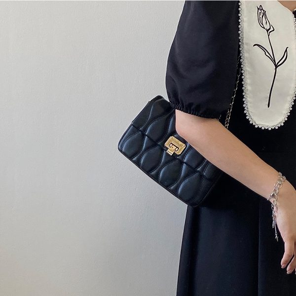 Retro Chain Bag for Women - Versatile Spring/Summer Shoulder & Crossbody Small Bag - 2025 Niche Design