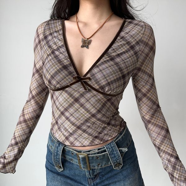 Retro Deep V-Neck Long Sleeve Plaid T-Shirt for Women - Slim Fit Cropped Top, European American Style, 90s Inspired Fashion