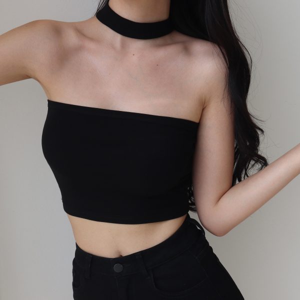 Retro European American Sleeveless Halter Top with Exposed Collarbone - Fitted Layering Piece for Feminine Style