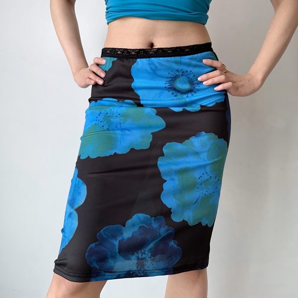 Retro Floral Printed Pencil Skirt with Lace Trim - European American Style Short Skirt for a Chic 90s Inspired Look