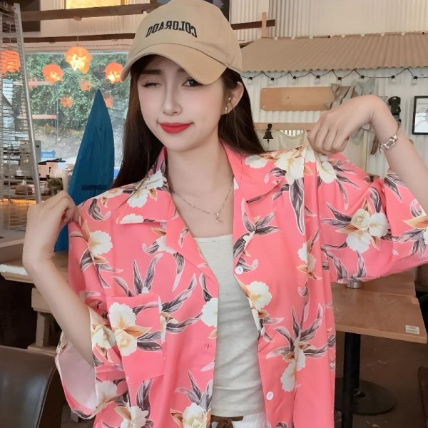 Retro Floral Short Sleeve Shirt for Women - Loose Casual Hawaiian Style Ice Silk Top for Beach Wear