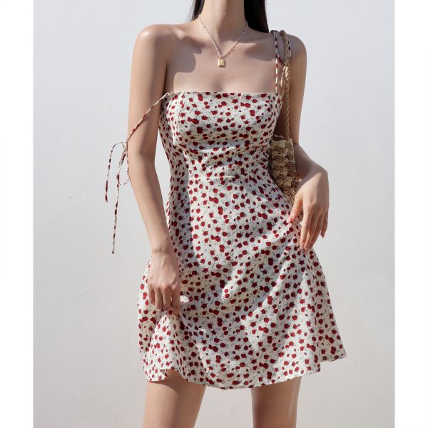 Retro Floral Spaghetti Strap Short Dress in White and Red - Fitted Sexy Vacation Style for Girls