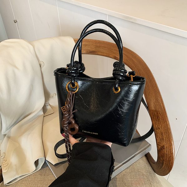 Retro Handheld Bucket Bag for Women - Minimalist Casual Shoulder Bag, 2025 Autumn Winter Style, Korean Fashion Trend