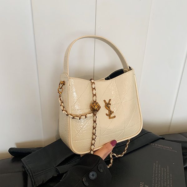 Retro High-End Oil Wax Leather Bucket Bag for Women - Trendy Versatile Shoulder Bag for Winter 2025 Fashion