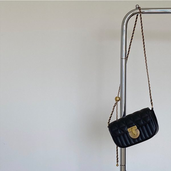 Retro Lock Buckle Chain Shoulder Crossbody Bag for Women - Spring Summer 2025 Niche Design Small Bag