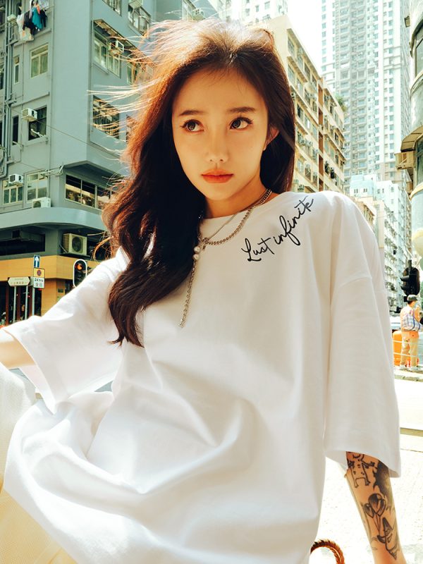 Retro Minimalist Letter Short Sleeve T-Shirt for Men and Women - Trendy Loose Fit Summer Tee, 90s Style, Unisex Fashion 2025
