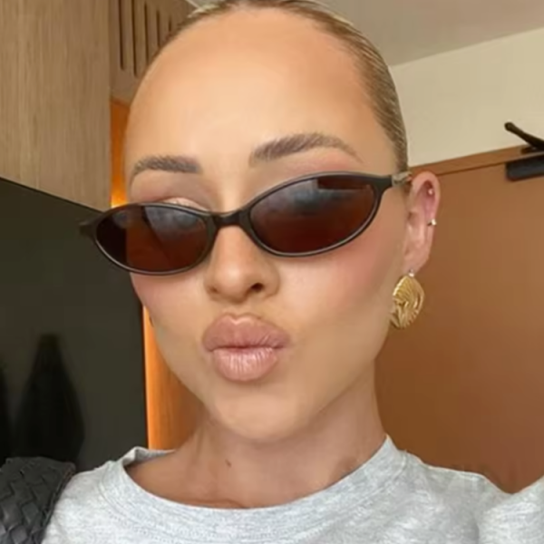Retro Oval Narrow-Frame Sunglasses for Men and Women - Trendy Small Face Fit, Hip-Hop and Street Style, Ideal for Parties and Runway