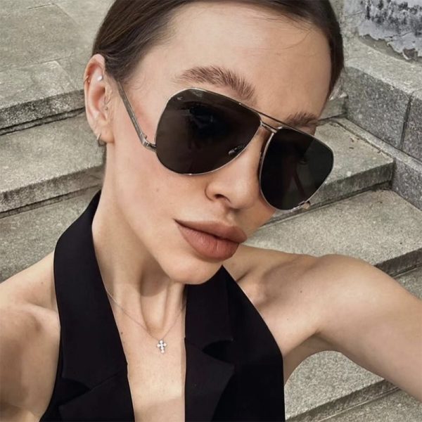 Retro Oversized Punk Double-Bridge Sunglasses for Women - High-End Round Face Frog Glasses for Hip-Hop and Party Style