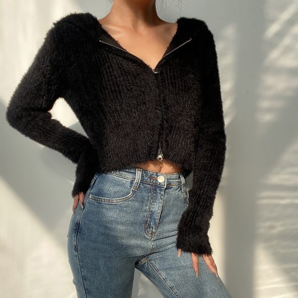 Retro Plush High-Waisted Slim Fit Hooded Knitted Cardigan Top - Cute European American Style
