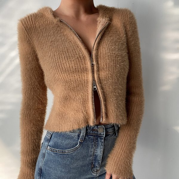 Retro Plush High-Waisted Slim Fit Hooded Knitted Cardigan Top - Cute European American Style