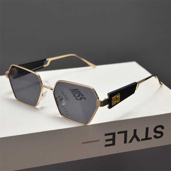Retro Polygonal Slimming Sunglasses for Men and Women - High-End Punk Style Hip-Hop Party Eyewear