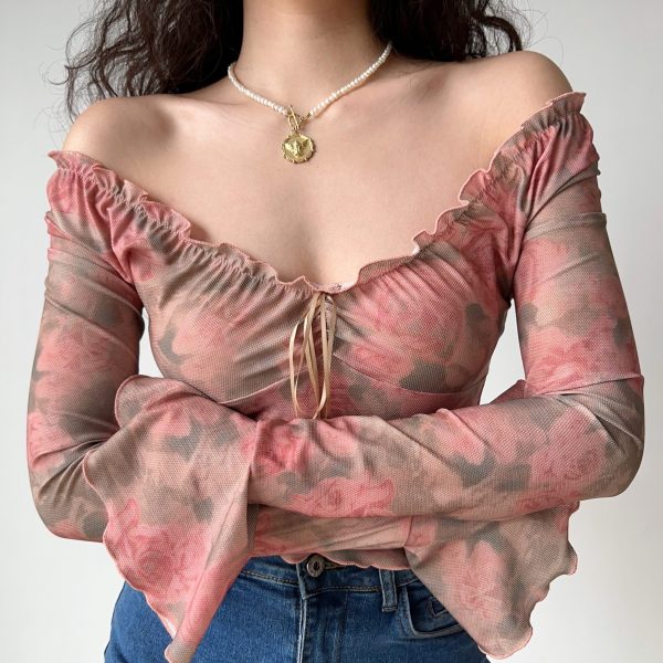 Retro Printed V-Neck Bell Sleeve Top - Women's Slim Fit Short Long Sleeve T-Shirt in European and American Style, 90s Inspired