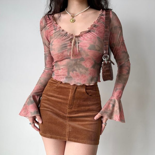 Retro Printed V-Neck Bell Sleeve Top - Women's Slim Fit Short Long Sleeve T-Shirt in European and American Style, 90s Inspired
