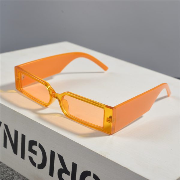 Retro Rectangular Narrow-Frame Sunglasses for Men and Women - Trendy Hip-Hop Street Style, Disco-Inspired Fashion Eyewear
