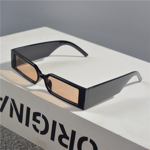 Retro Rectangular Narrow-Frame Sunglasses for Men and Women - Trendy Hip-Hop Street Style, Disco-Inspired Fashion Eyewear