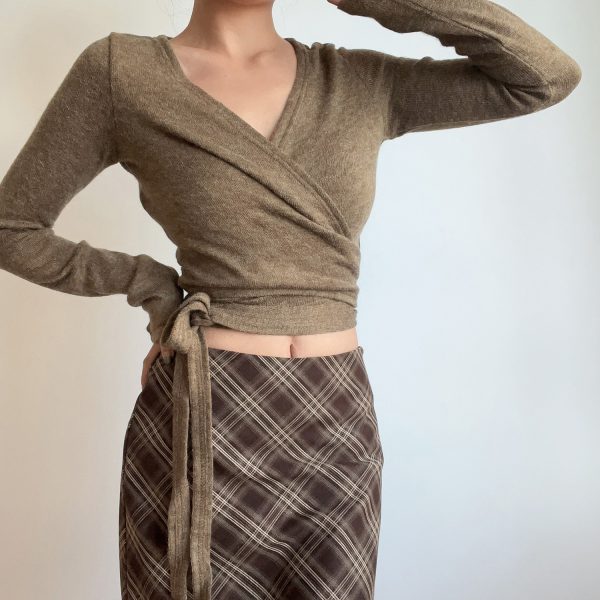 Retro Sexy V-Neck One-Piece Tie High-Waisted Short Slim-Fit Long Sleeve Knit Top for Y2K and 90s Fashion Lovers
