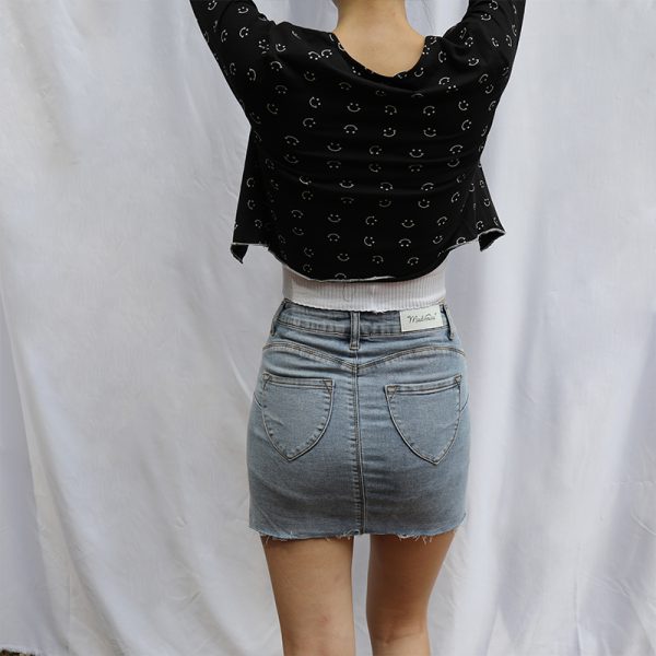 Retro Smiley Face Print Long Sleeve Cardigan T-Shirt Top with Round Neck, High Waist, and Short Hem â€“ Cute Y2K Style Fashion