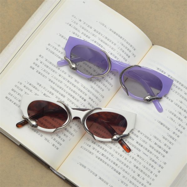 Retro Snake-Shaped Cat-Eye Sunglasses for Women - Millennium Style Korean Trendy Hip-Hop Party Eyewear