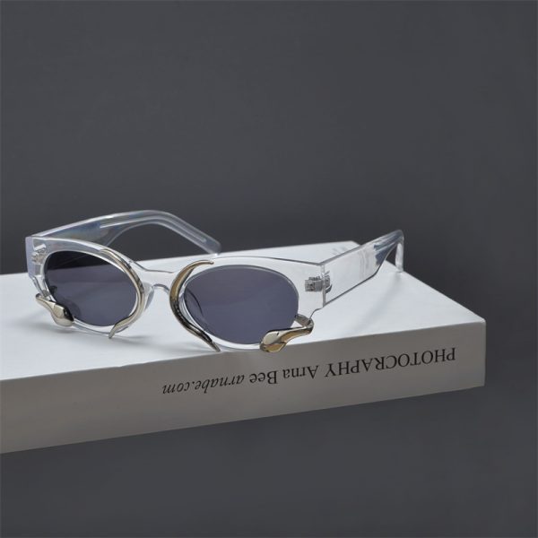 Retro Snake-Shaped Cat-Eye Sunglasses for Women - Millennium Style Korean Trendy Hip-Hop Party Eyewear