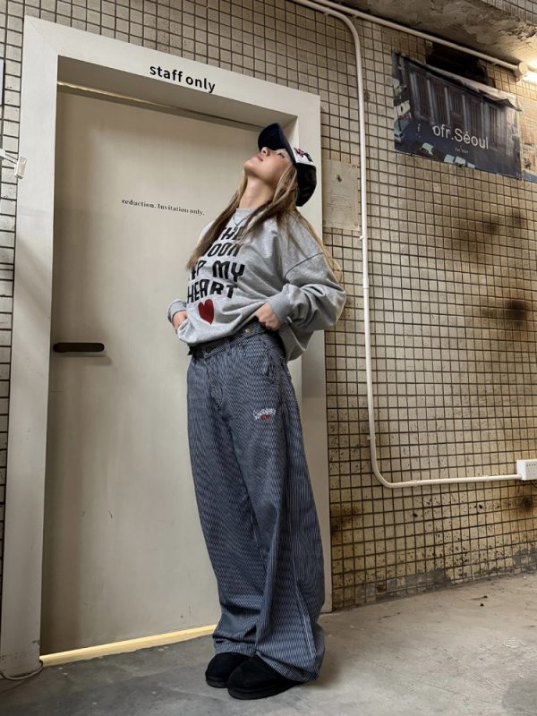Retro Vertical Striped Jeans for Men and Women - Casual Embroidered Straight-Leg Loose Pants for a Slimming Fit