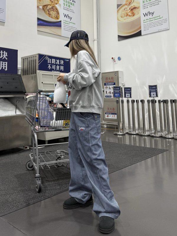 Retro Vertical Striped Jeans for Men and Women - Casual Embroidered Straight-Leg Loose Pants for a Slimming Fit