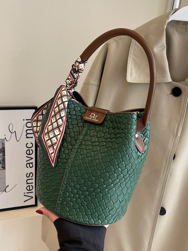 Retro Women's Bucket Bag - 2025 Autumn Style Diamond-Patterned Minimalist Shoulder Handbag