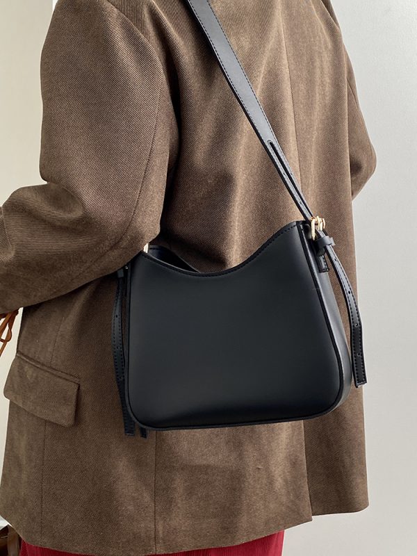 Retro Women's Underarm Saddle Bag - Versatile Crossbody Bag for Spring/Summer 2025, Trendy Niche Design, Chic and Stylish