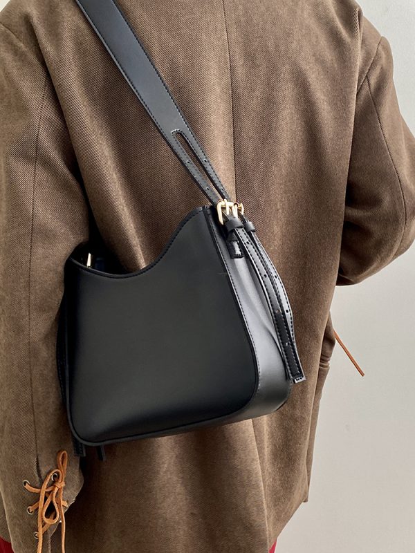 Retro Women's Underarm Saddle Bag - Versatile Crossbody Bag for Spring/Summer 2025, Trendy Niche Design, Chic and Stylish