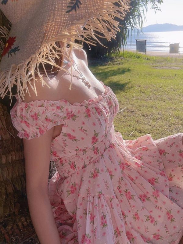 Romantic Floral Puff Sleeve Dress with French Square Neck - Handmade Hawaiian Style for Spring/Summer Vacation 2025