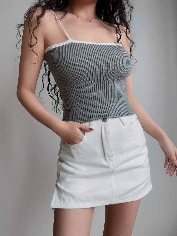 Sexy Minimalist Color-Blocking High-Waisted Knitted Camisole for Women - European American Style Slim-Fit Top