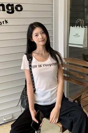Slightly Sheer U-Neck Short Sleeve T-Shirt for Women - American Vintage Summer Slim Fit Hot Girl Style
