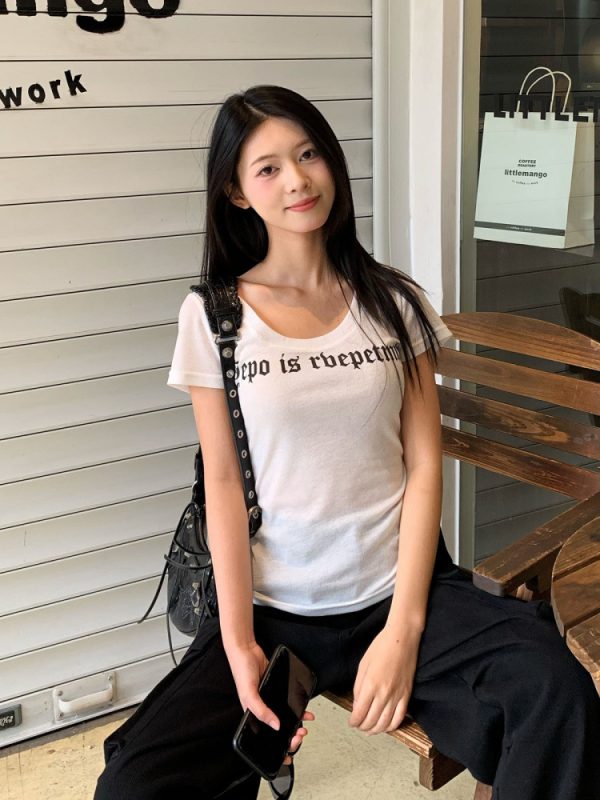 Slightly Sheer U-Neck Short Sleeve T-Shirt for Women - American Vintage Summer Slim Fit Hot Girl Style