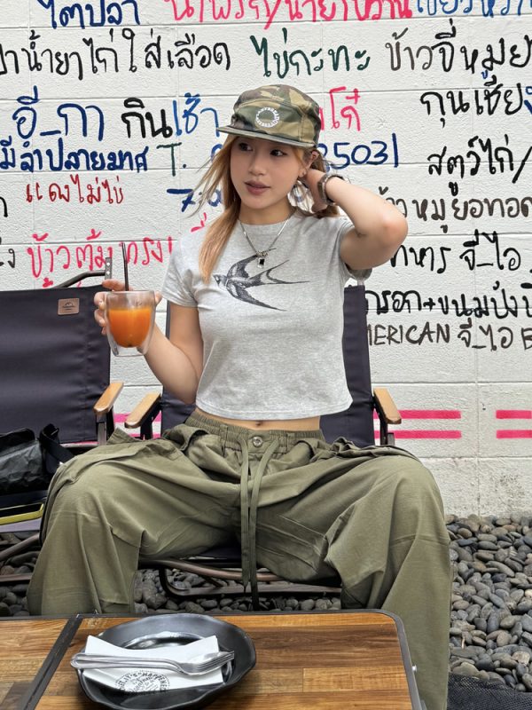 Slim-Fit Crop Short-Sleeve T-Shirt for Women - American Style High Street Summer Top, Trendy Shoulder Design, Y2K Fashion