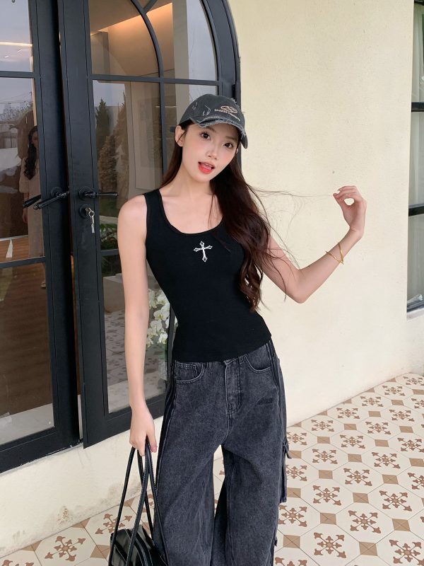 Slim Fit Cross Strap Tank Top for Women - American Style Sleeveless Sports Top - Summer Essential for Active Wear