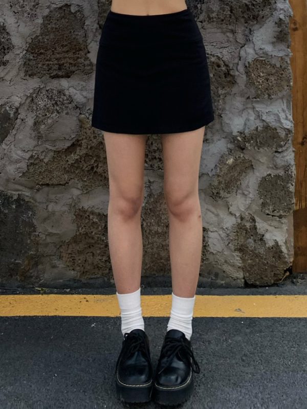 Slim Fit Split Hem Shorts for Women - Mid-Waist Sports Yoga Bodycon Skirt Pants - Versatile Summer Fashion